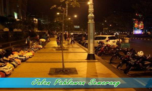 Wisata Malam di Jalan Pahlawan Semarang