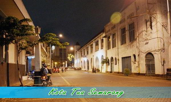 Wisata malam di Semarang Kota Tua