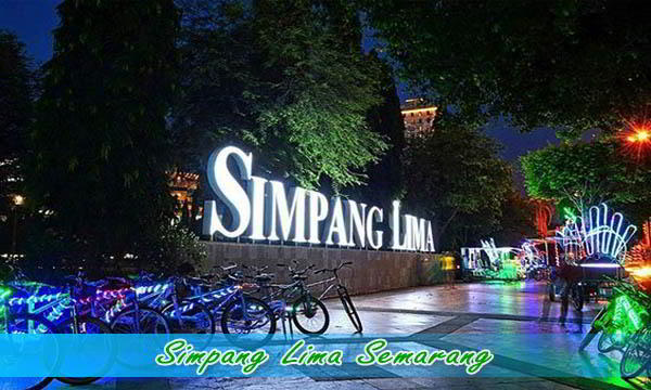 Wisata malam di Simpang Lima Semarang