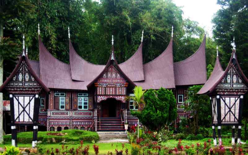 Keunikan Padang Sumatera Barat